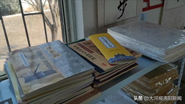 洛阳教师筹2万余元为农村小学建“书画室”曾被网友点赞：乔大侠