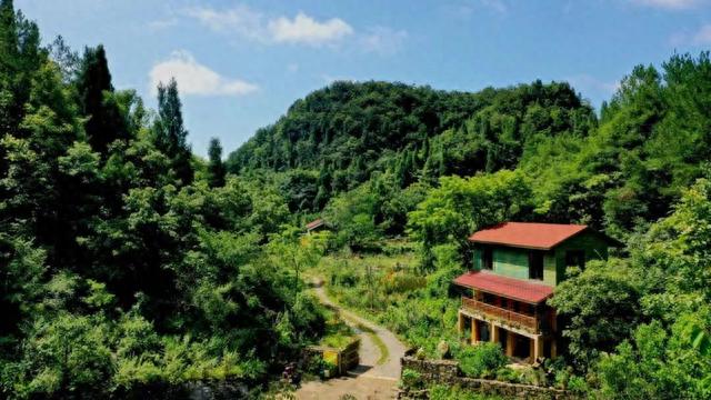 初冬渐凉，来湖北这10家民宿小院，遇见最美的山野时光！