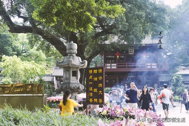 广州最红火的寺庙，来自于几千年前的一座宅院，面积不大名气却大