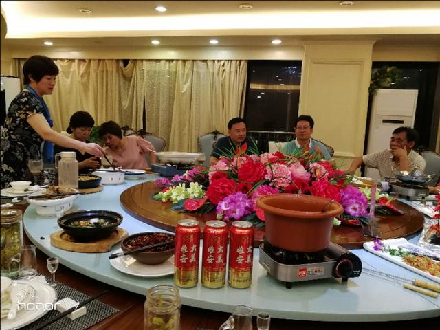 八大书画院酒会记（杨玉能）