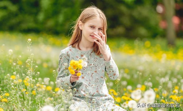 虎年生了个女儿，那就给她起个有见识有气度的名字吧