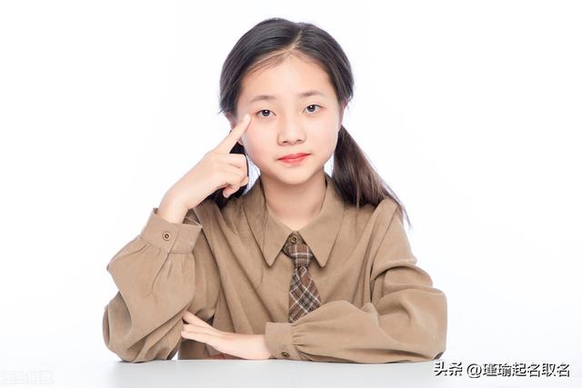 虎年生了个女儿，那就给她起个有见识有气度的名字吧