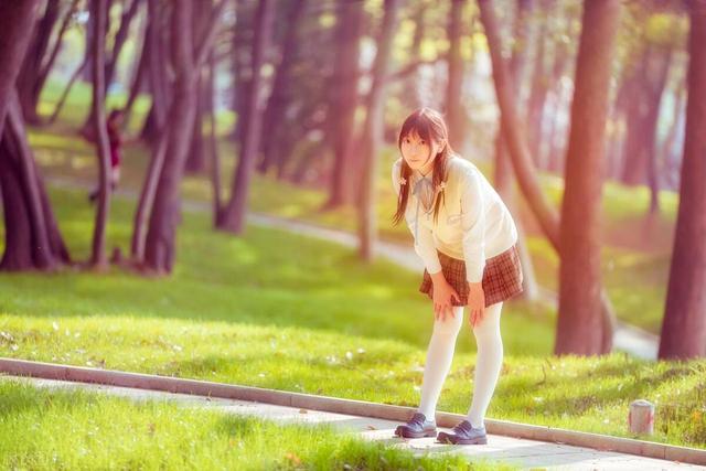 女孩子取名用歆好吗，适于女孩子的寓意内涵、搭配策略与文化意蕴