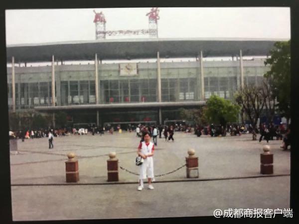 22年前被放在火车北站 荷兰女孩成都寻亲：爸爸妈妈，无论贫富都想找到你们