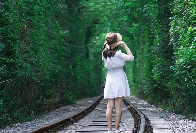 女人结婚，尽量找这4种家庭，别管有钱没钱