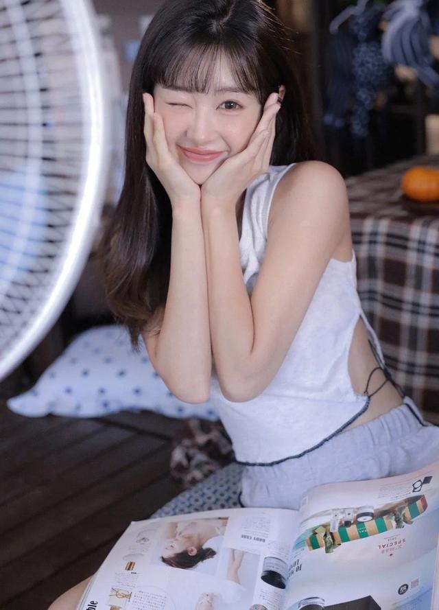 美女写真；橙子的美妙