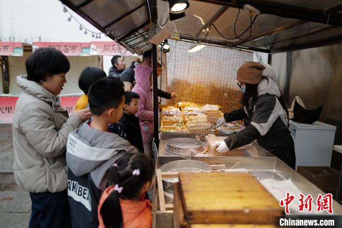 （新春走基层）走进杭州的“民俗年”：当南宋美学遇见非遗年味