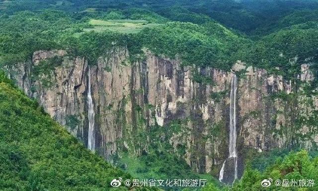 白云故乡娘娘山，峰林芳菲花果园