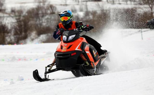 “塞罕坝”杯雪地摩托越野锦标赛 点燃激情与活力