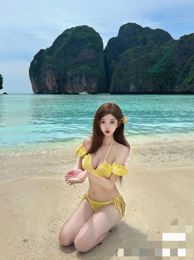 魅力无限大！黄色比基尼美女海滩写真