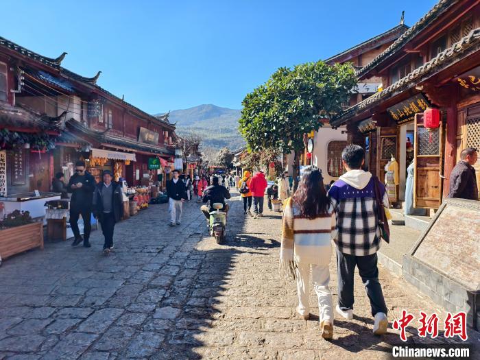 （神州写真）服务升级业态成长 旅居渐成中国人生活新潮流